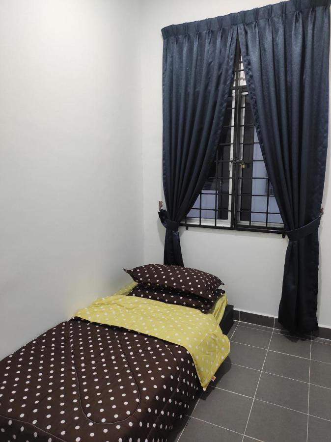 Bb D'Velodrom Homestay Dungun Exteriör bild